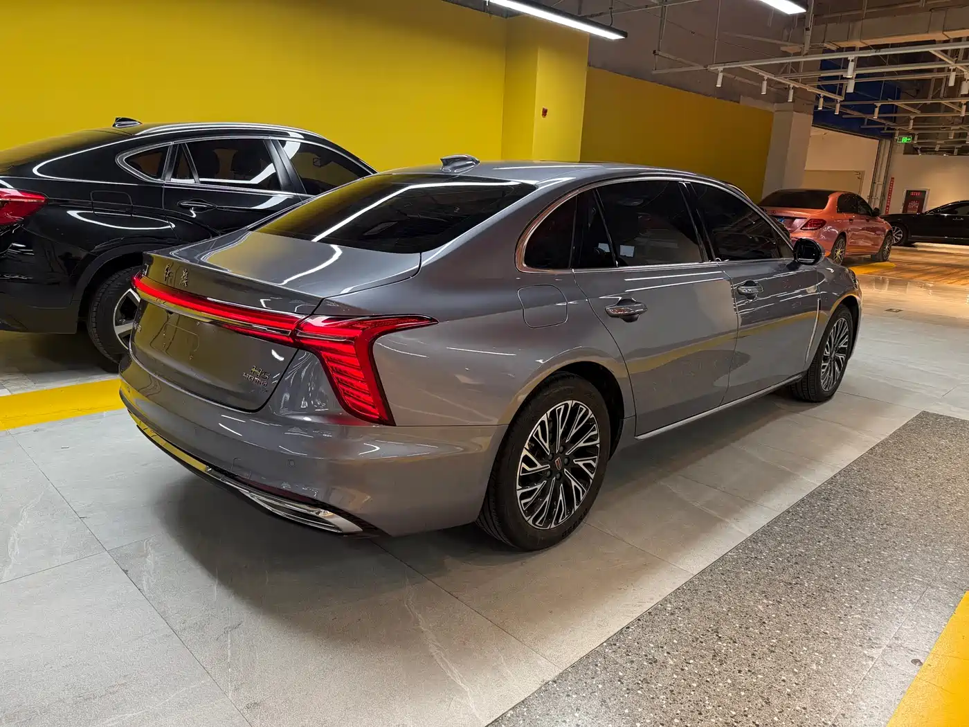 Hongqi H5 2023 2.0T Auto Smart Connect Flag Comfort фото 13