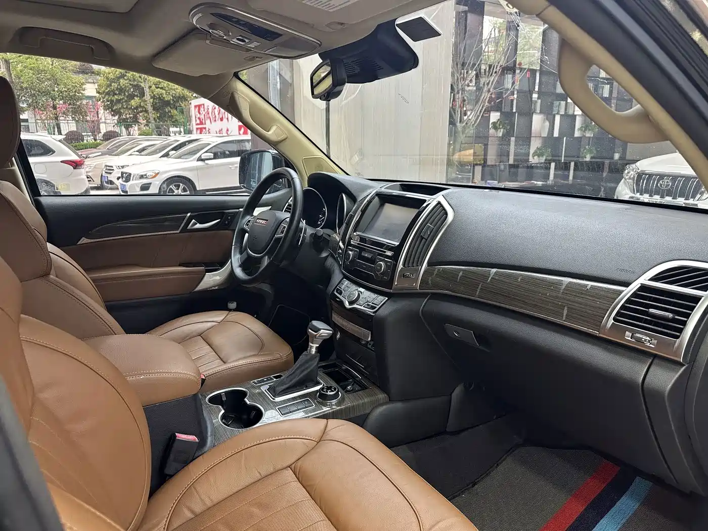 Haval H9 2015 2015 2.0T 4WD Luxury 7-Seater