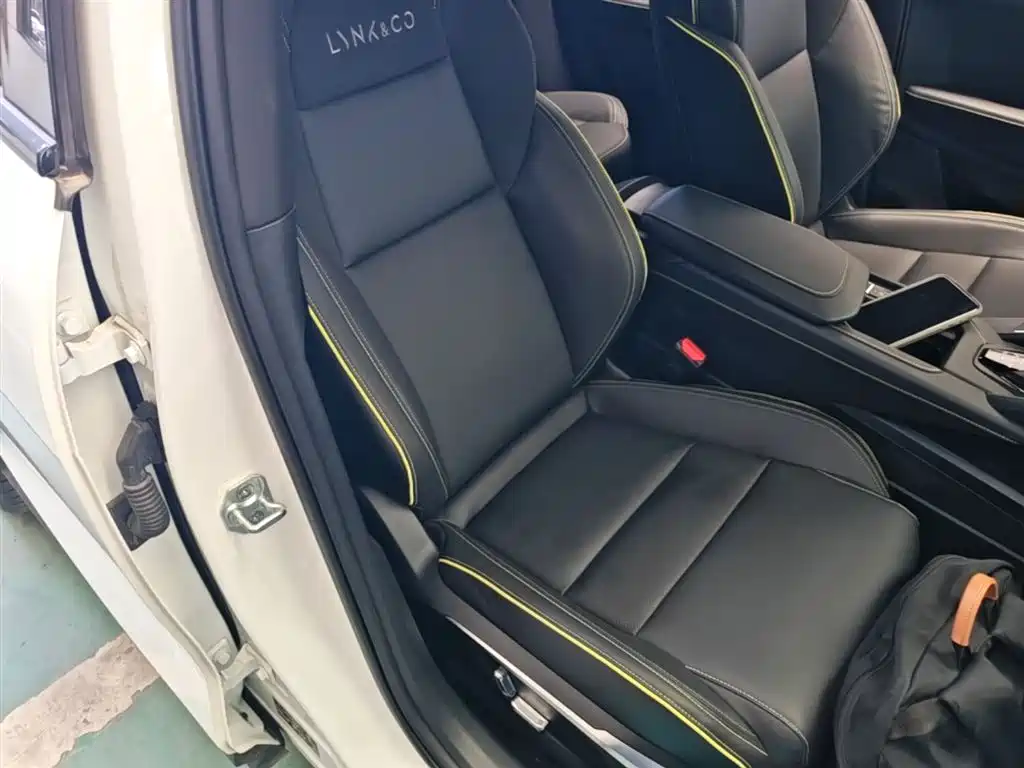 Lynk & Co 06 2023 Remix 1.5T Power Halo фото 25