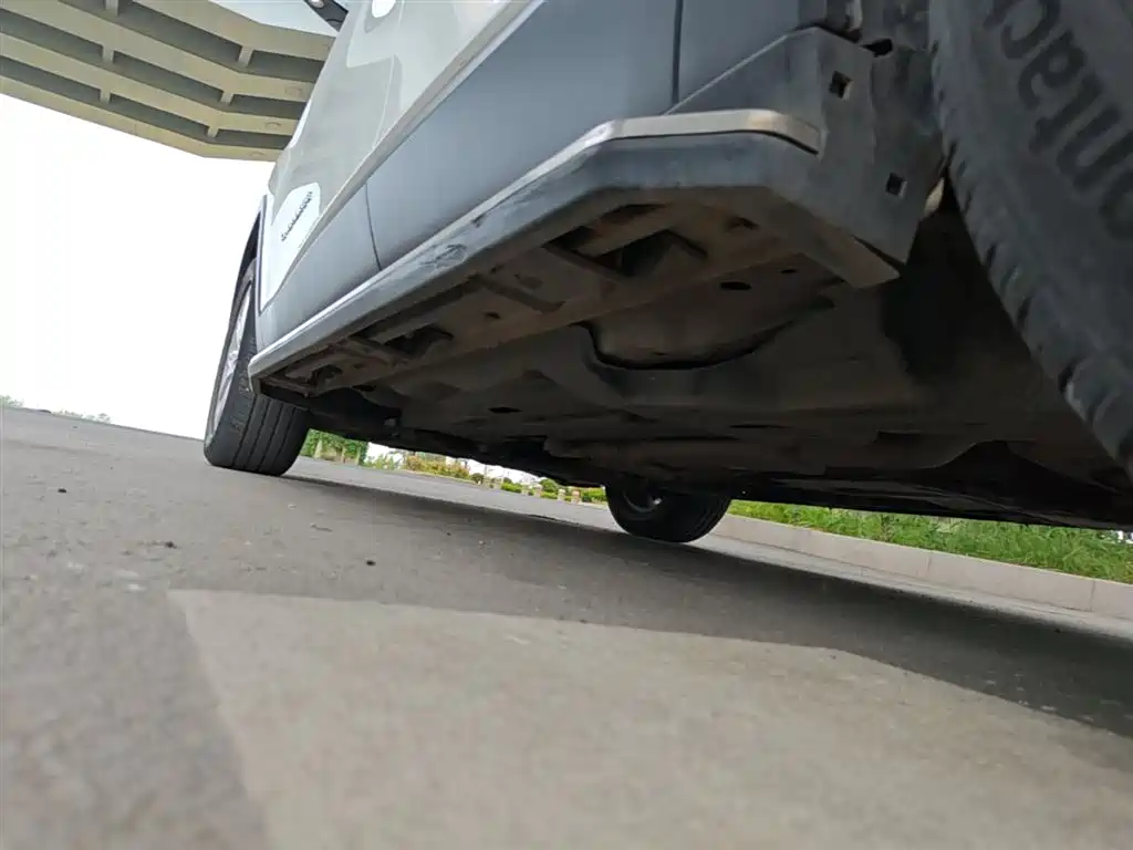 Jeep Cherokee 2018 2017 2.0L Superior Edition