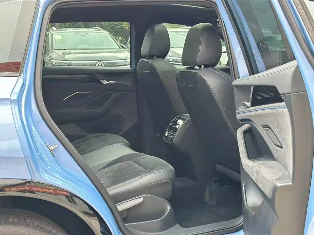Volkswagen Tiguan L 2024 PRO 380TSI 4WD R-Line Premium Edition фото 12