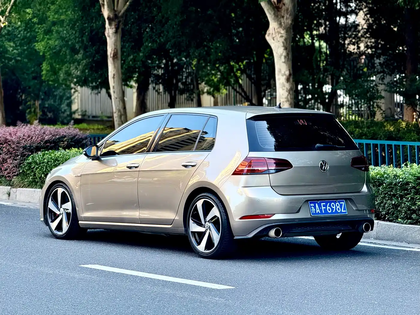 Volkswagen Golf 2020 280TSI DSG Luxury фото 11