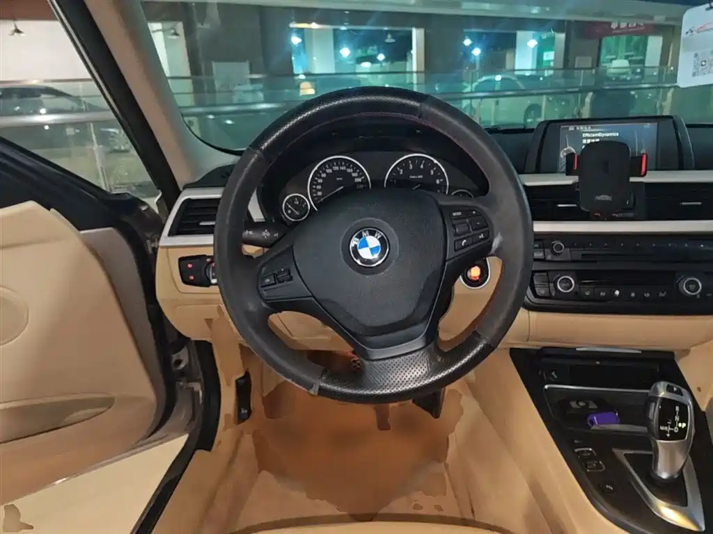 BMW 3 Series 2015 320Li Fashion фото 11