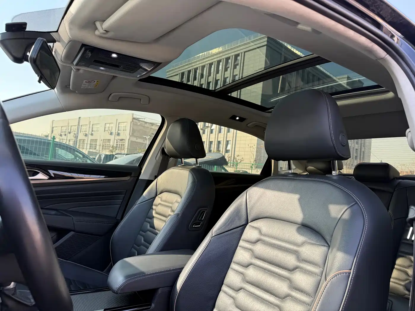 Volkswagen Passat 2021 Model 330TSI Elite Edition фото 12