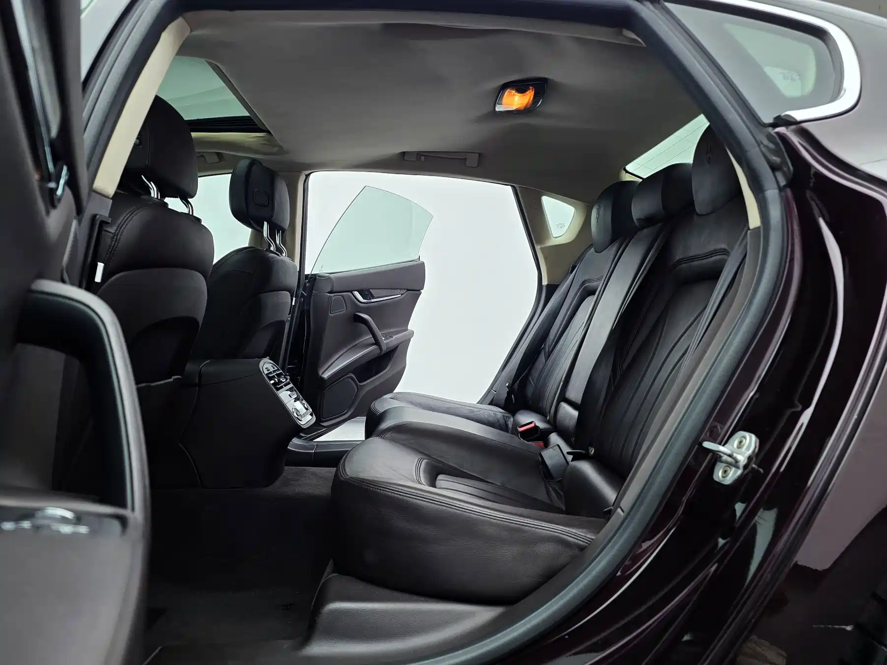 Photo 12 - Maserati Quattroporte