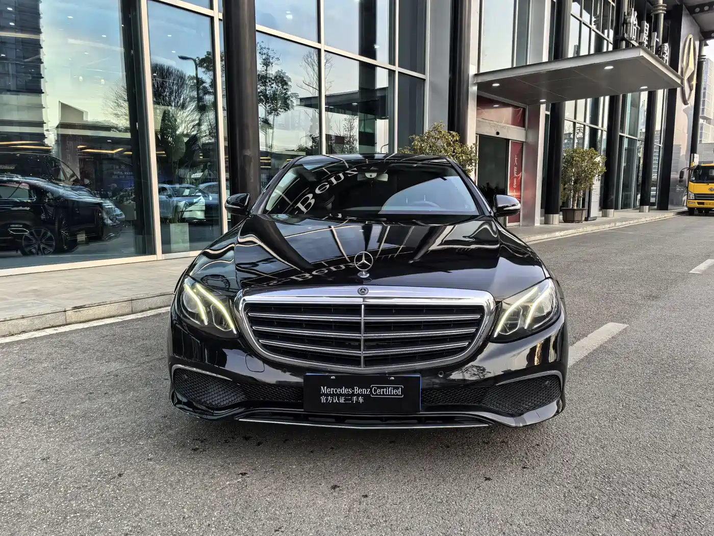 Mercedes-Benz E-Class 2016 E 200 L фото 2