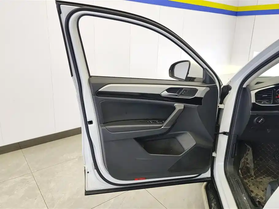 Volkswagen Tayron 2020 330TSI 2WD Luxury Smart Edition фото 7