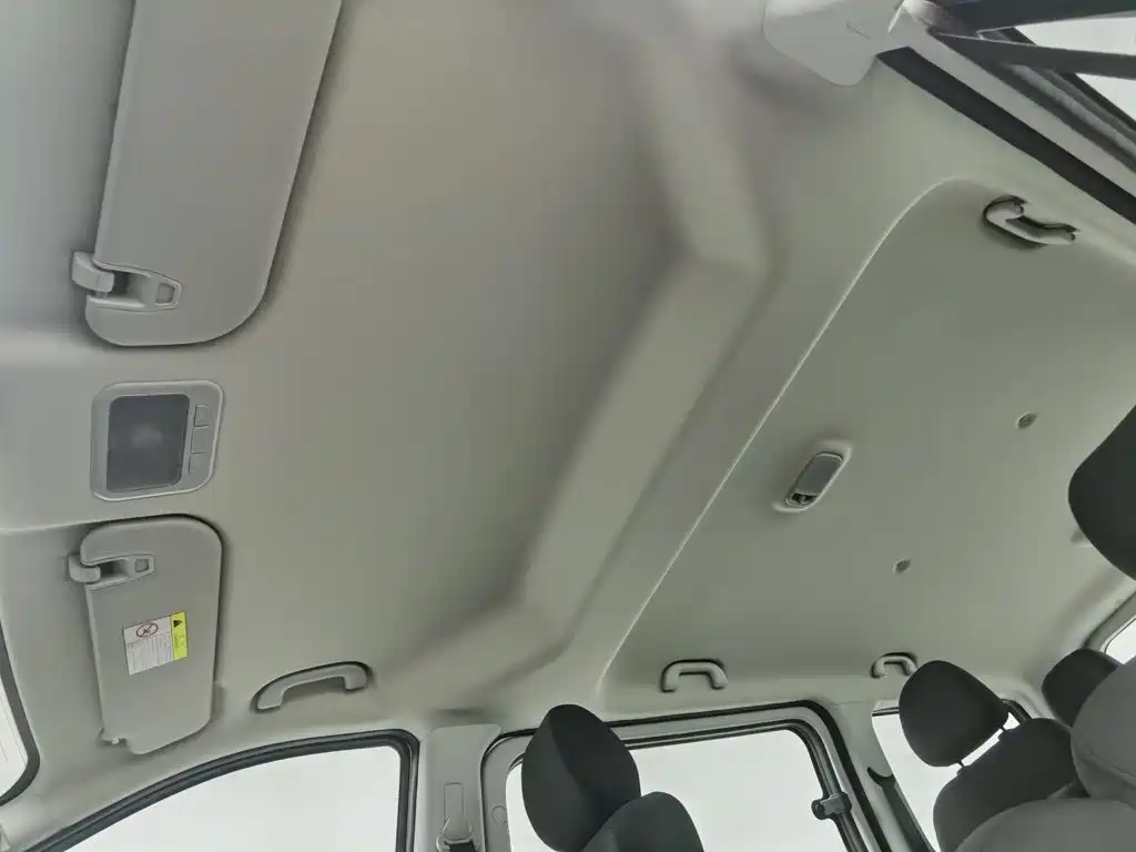 Dongfeng Fengxing Lingzhi PLUS 2026 2027 2.0L Base Model 7-Seater
