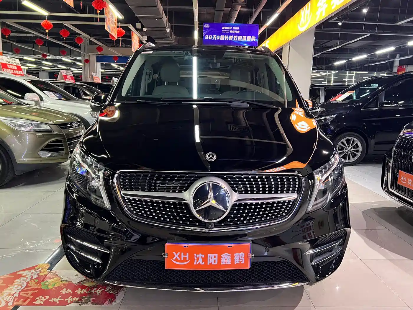 Mercedes-Benz V-Class 2022 V 260 L Long Wheelbase Luxury Edition фото 3