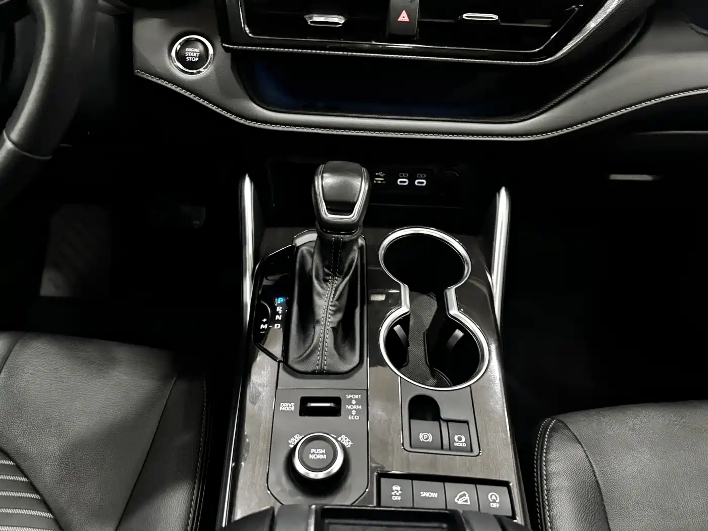 Toyota Crown Kluger 2022 2.0T 4WD Sporty Edition фото 20