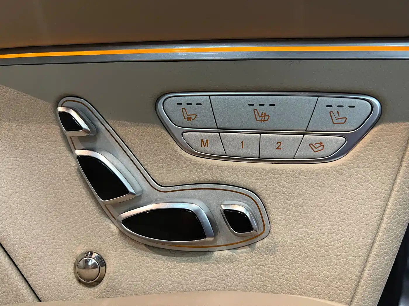 Mercedes-Benz V-Class 2022 V 260 L Long Wheelbase Luxury Edition фото 20
