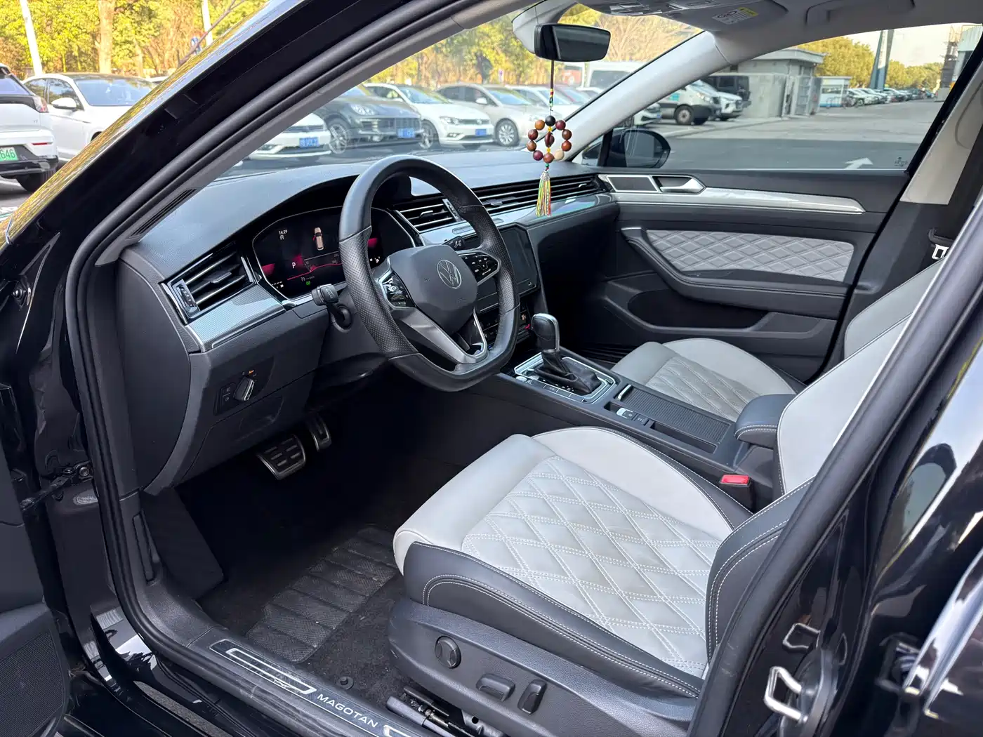 Volkswagen Magotan 2023 2 Million Units Anniversary Edition 330TSI DSG Leading Type фото 8