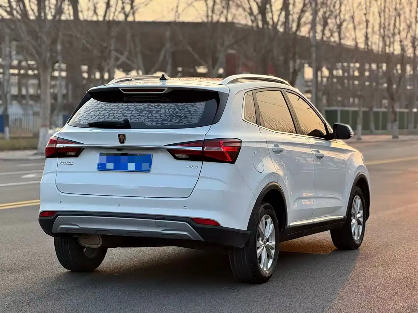 ROEWE RX3