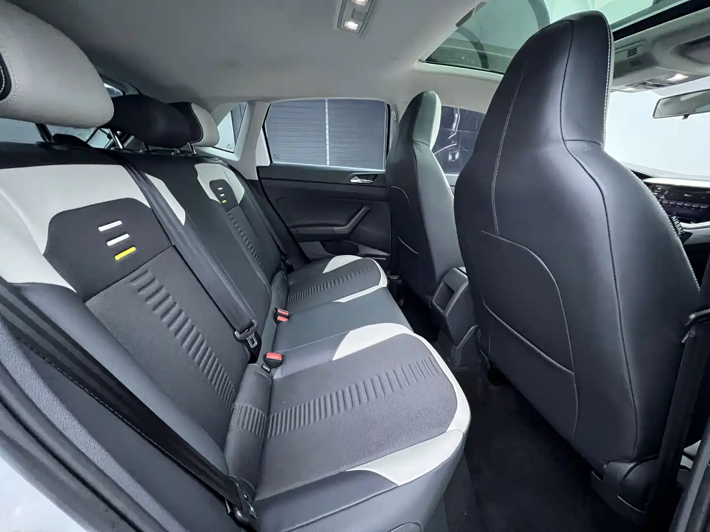 Volkswagen Polo 2021 Plus 1.5L Automatic Colorful Tech Edition фото 13