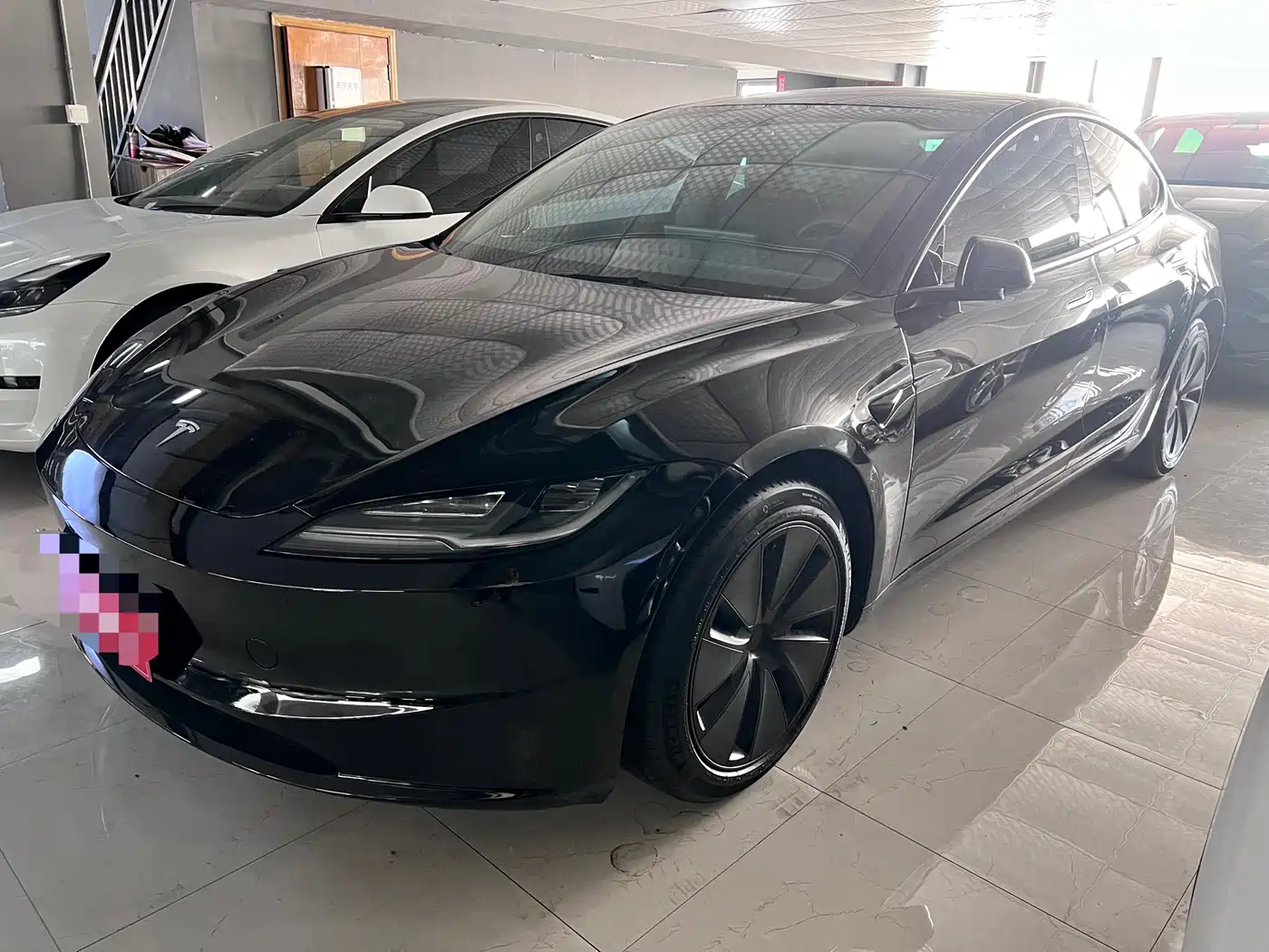 TESLA MODEL 3