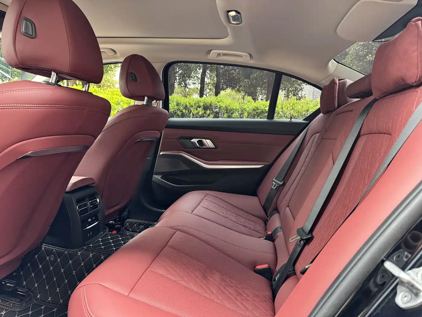 BMW 3 Series 2025 325Li M Sport Package фото 5