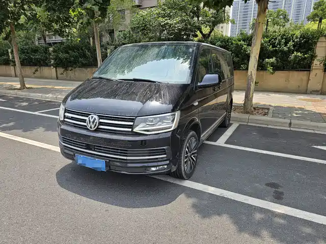  Volkswagen Multivan 2018 2.0TSI 4WD Premium Edition 7-Seater