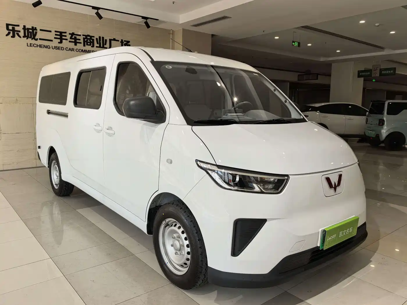 Wuling Motors Wuling Yangguang 2026 2026 Model 440km Passenger Van Comfort Version (6-Seater)