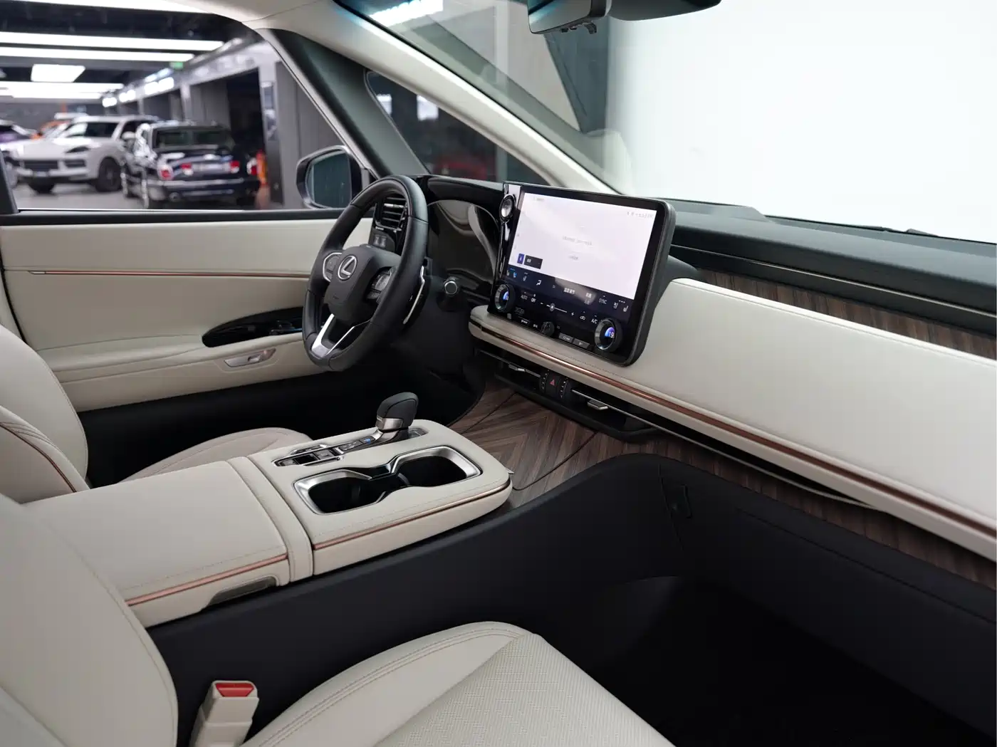 Lexus LM 2026 2025 Model 500h Six-Seater Prestige Edition
