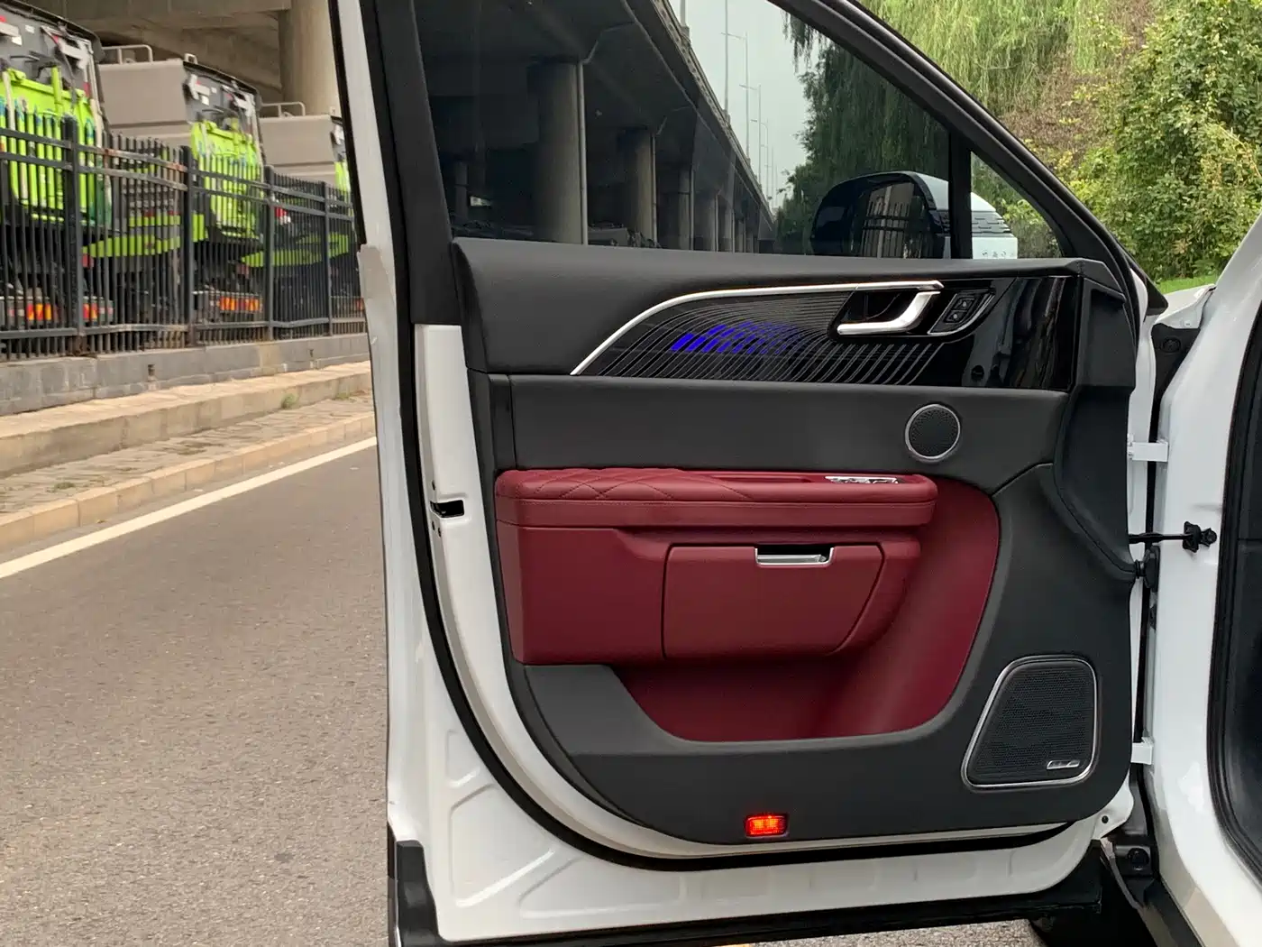 Hongqi E-HS9 2024 2021 460km Flagship Comfort 6-seater