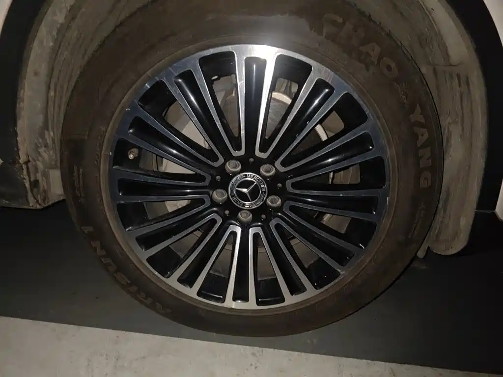 Фото 8 - Mercedes-Benz GLC