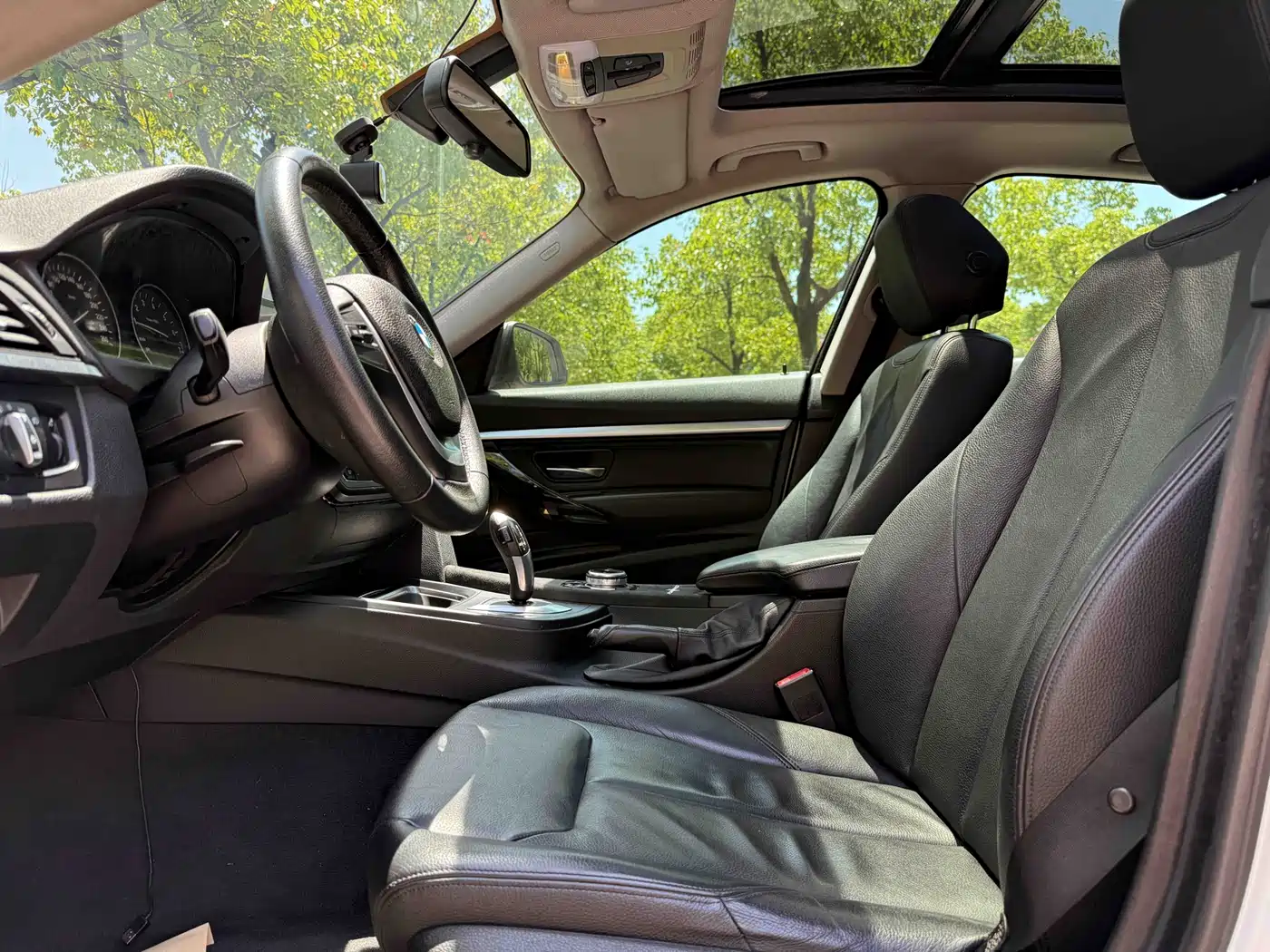 BMW 3 Series GT 2014 320i Design Package фото 10
