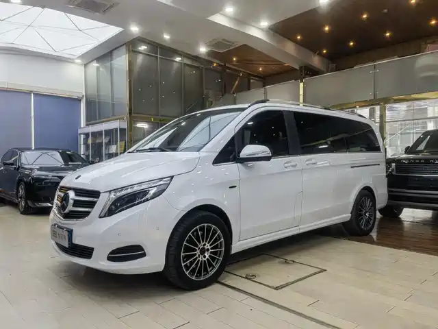 MERCEDES-BENZ V CLASS