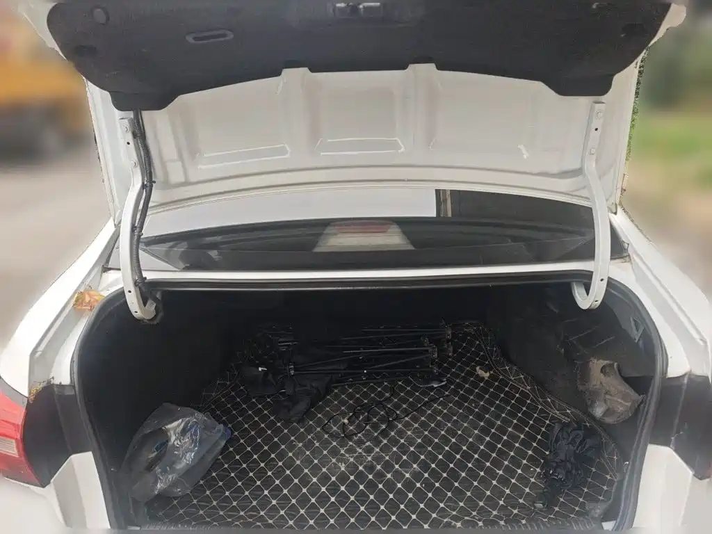 Photo 20 - Roewe 360