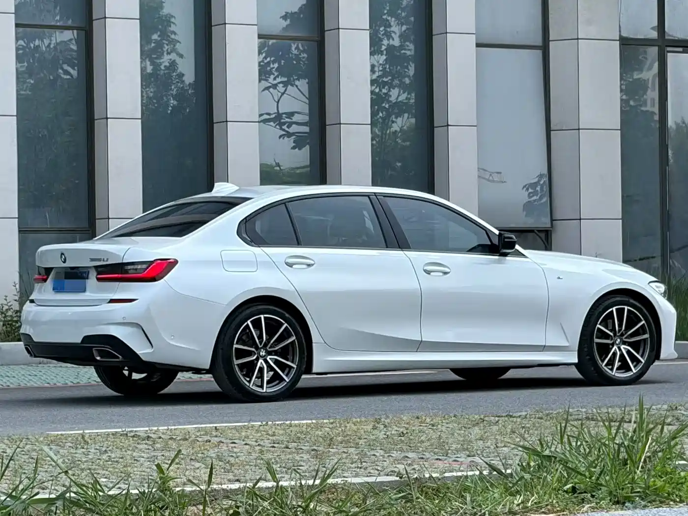 BMW 3 Series 2020 325Li M Sport Package фото 6