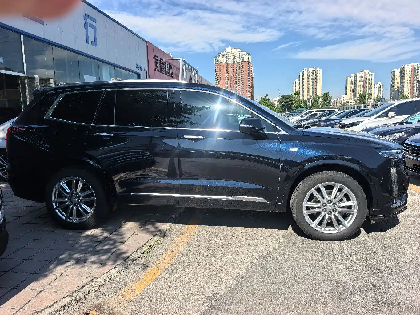 CADILLAC XT6
