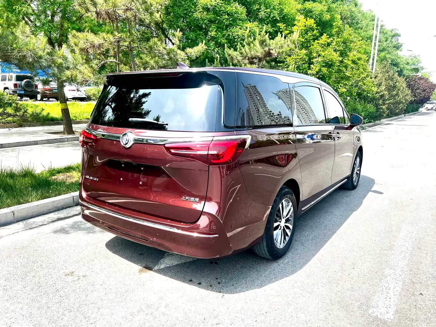 Buick GL8 2023 ES Landmaster Exclusive фото 5