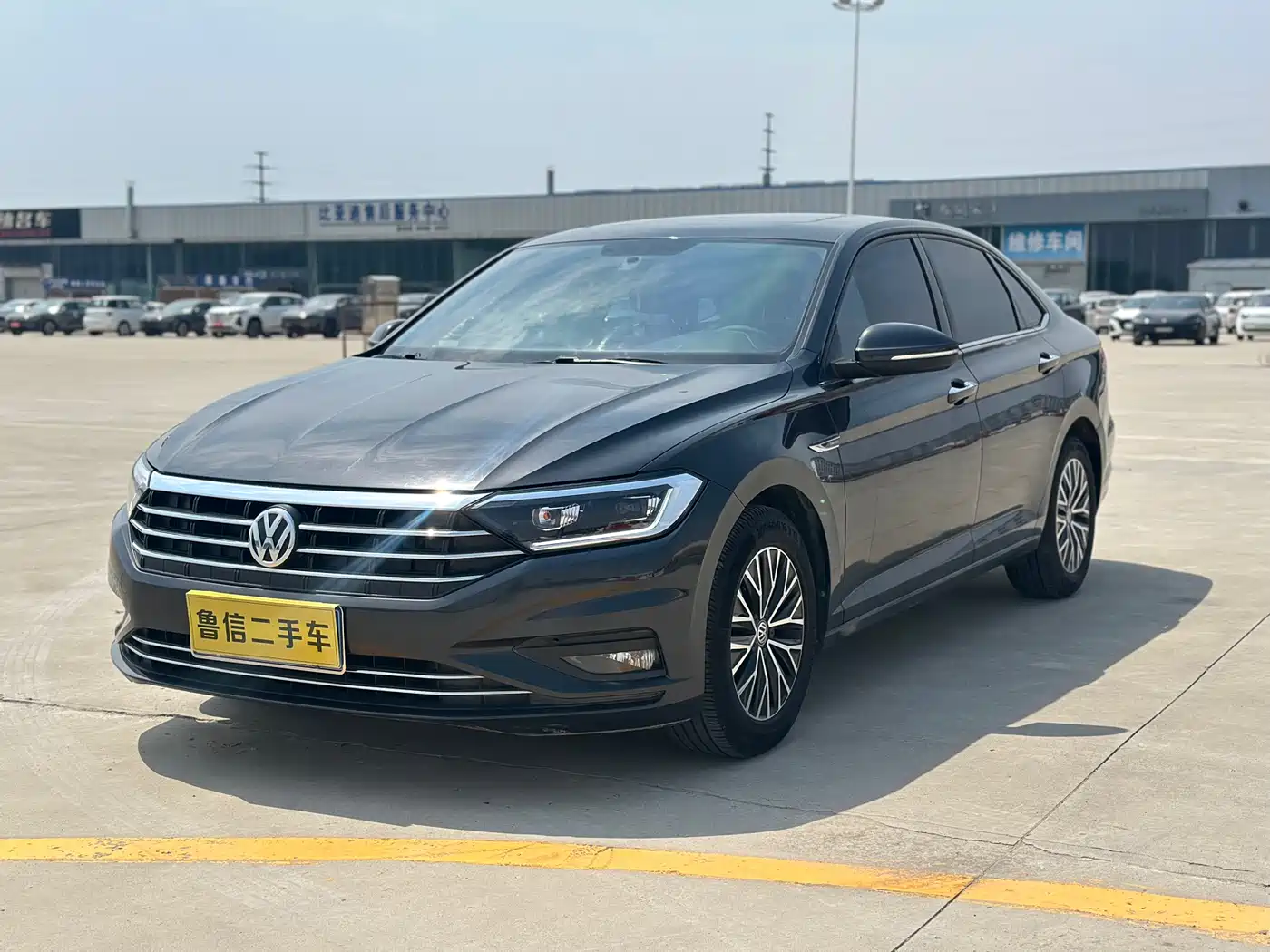 VOLKSWAGEN SAGITAR