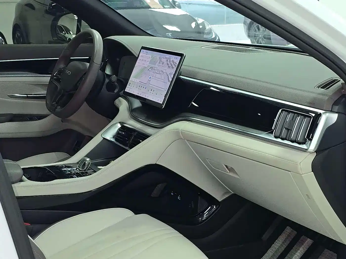 BYD Song PLUS PHEV 2024 Glory Edition EV 520km Luxury фото 9
