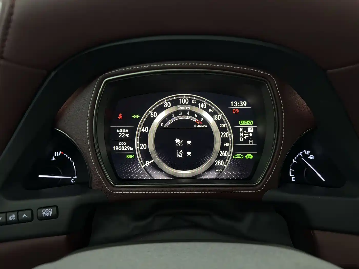 Lexus LS 2018 500h Executive Edition China VI фото 9