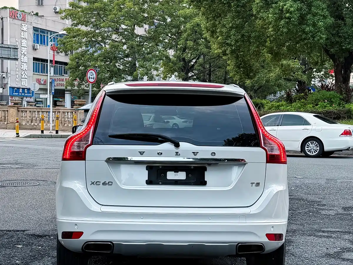 صورة 6 - Volvo XC60