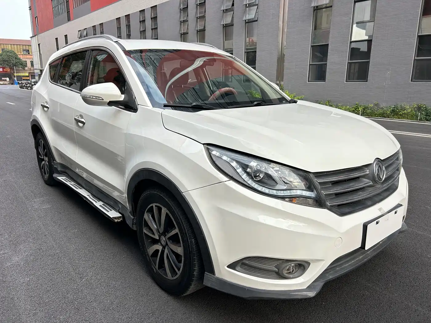 Dongfeng Fengguang Fengguang 580 2016 2016 Model 1.5T Manual Comfort Version