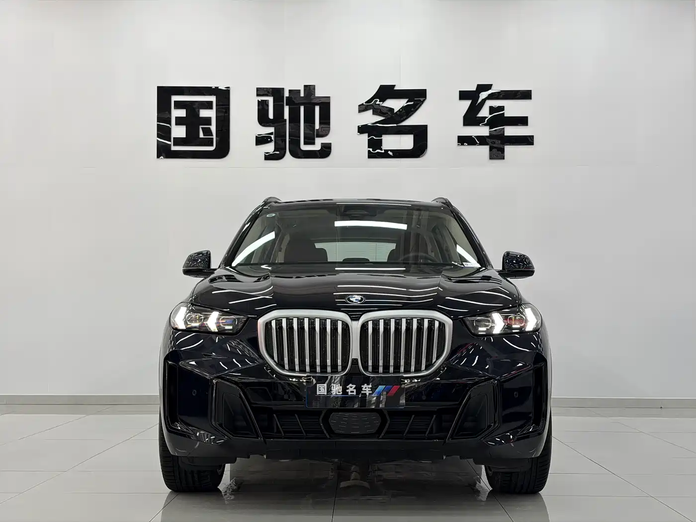 BMW X5 2025 Model xDrive 30Li Exclusive M Sport Blackout Package фото 2
