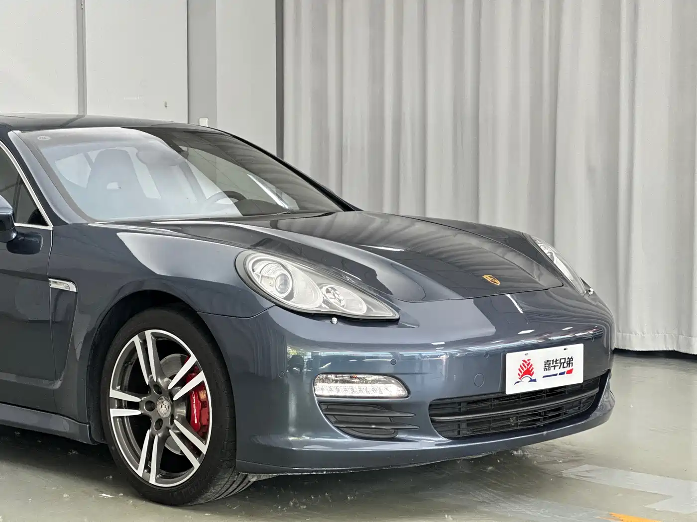 Porsche Panamera 2010 Model Panamera S 4.8L фото 6