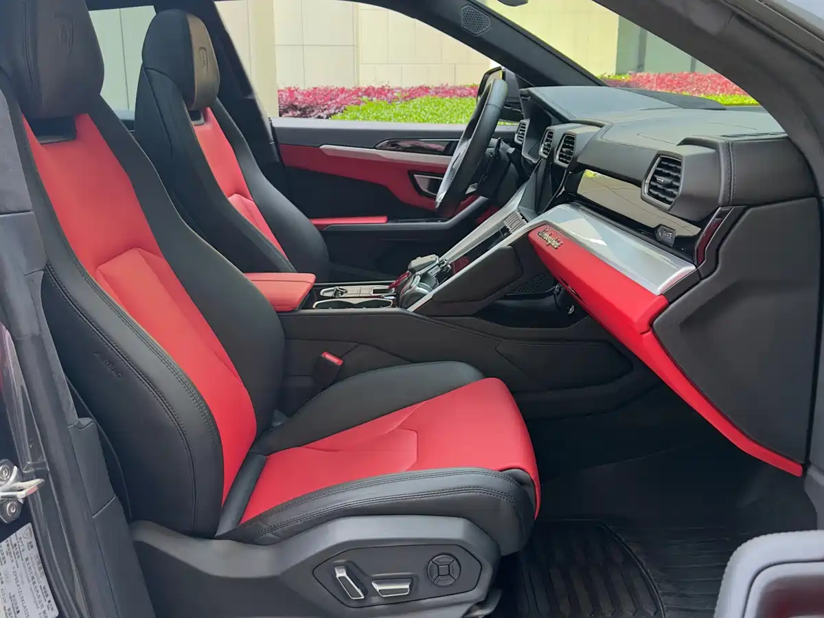 Lamborghini Urus 2018 4.0T V8 фото 13