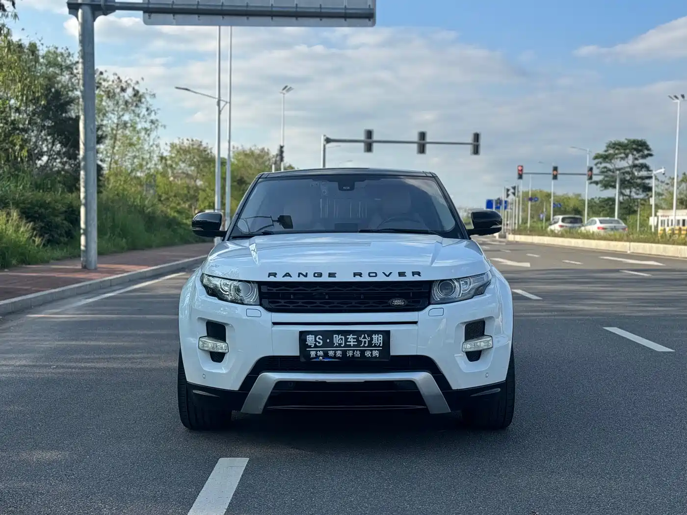 Land Rover Range Rover Evoque (Import) 2013 2.0T 5-door Dynamic Edition фото 2