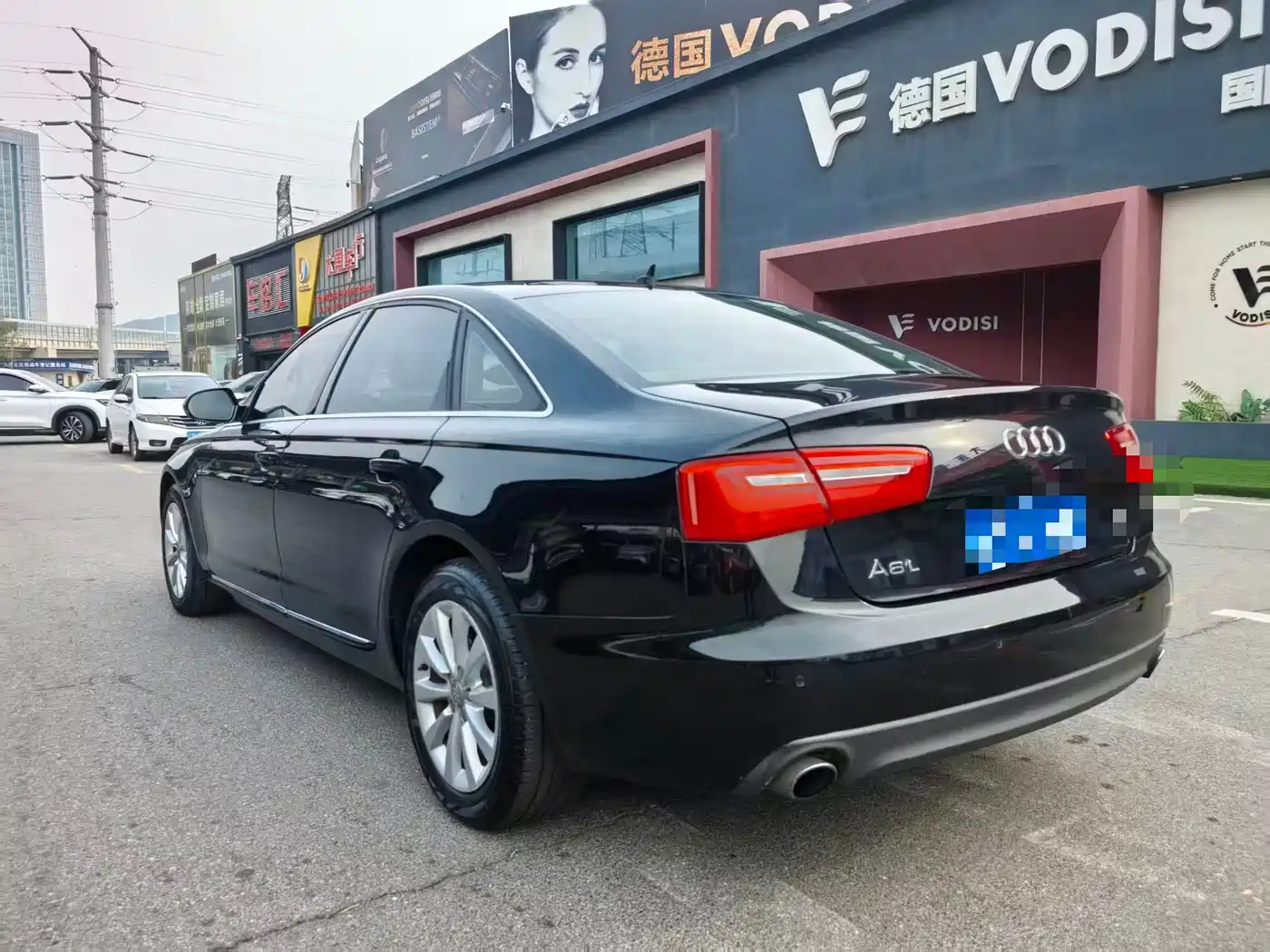 صورة 7 - Audi A6L