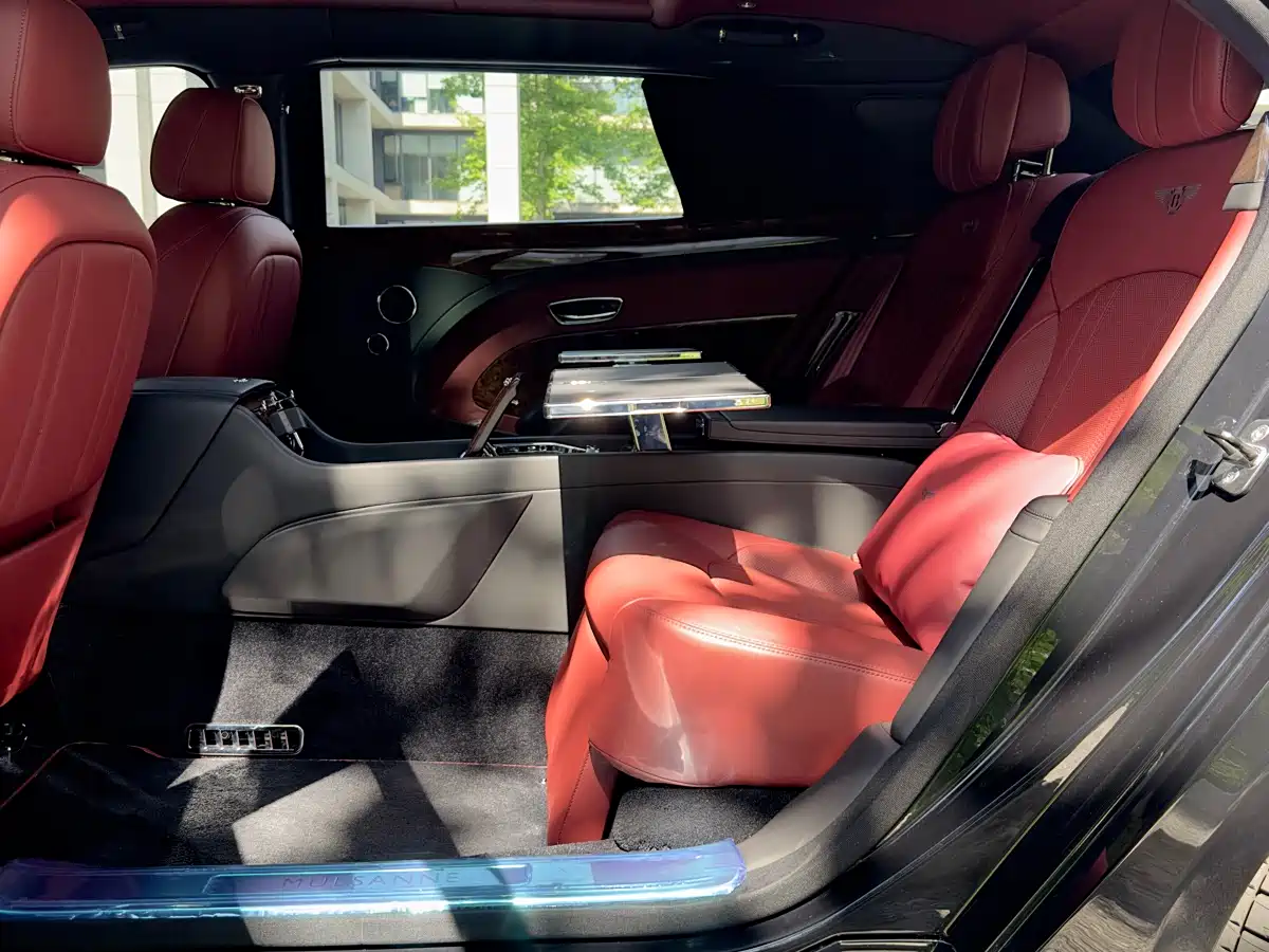 Bentley Mulsanne 2017 6.8T Long Wheelbase фото 17