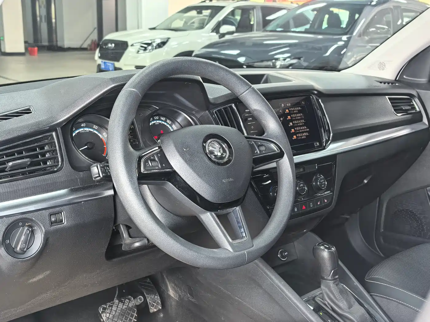 Škoda Kamiq 2022 1.5L Automatic Comfort Edition фото 10