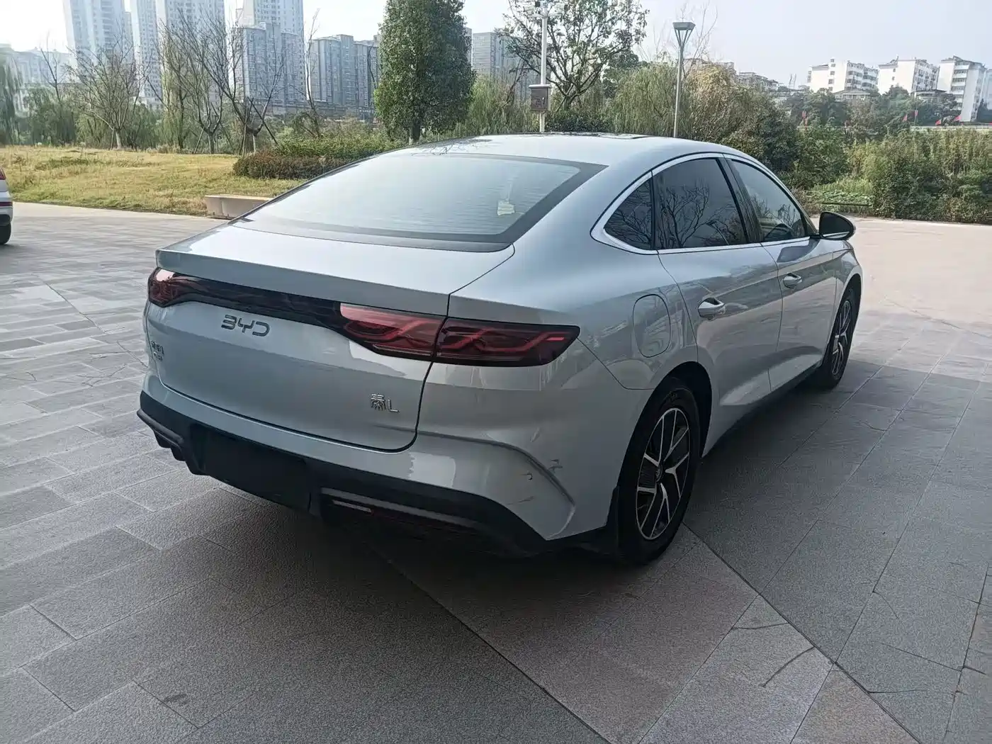 BYD Qin L 2026 2024 DM-i 120KM Superior Edition