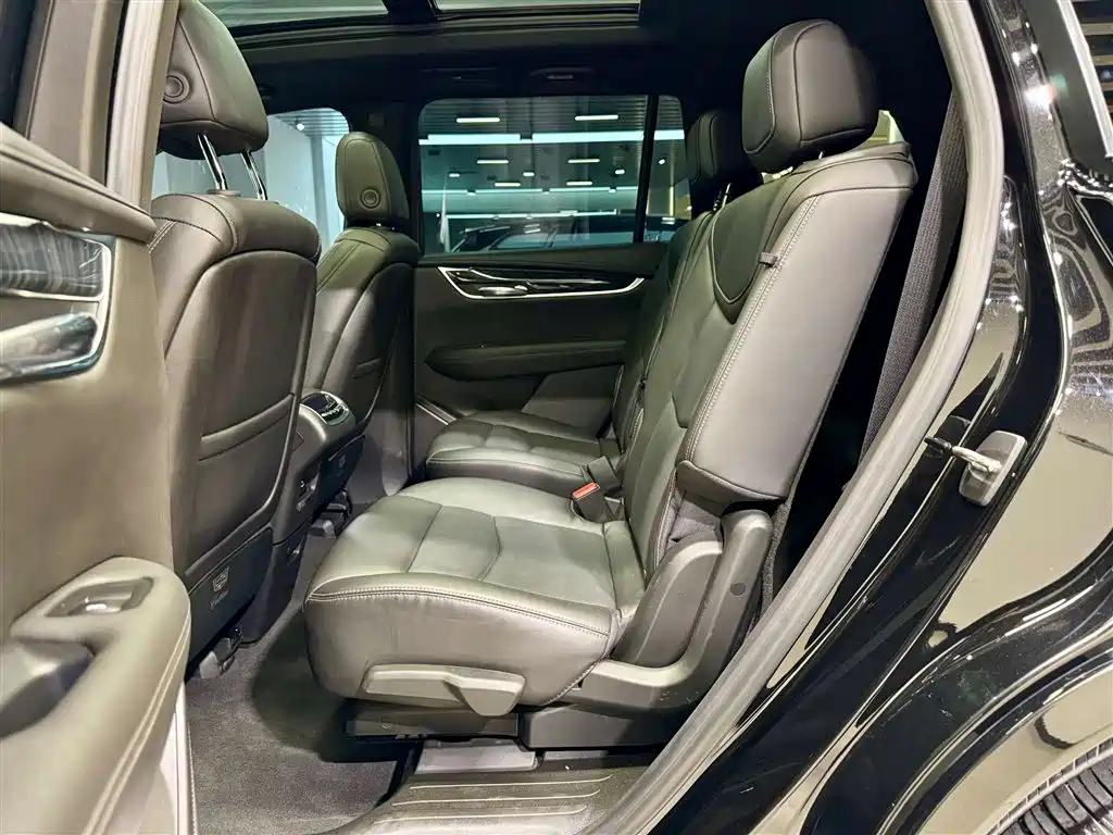 Cadillac XT6 2022 2.0T 6-Seater 4WD Luxury Edition фото 26
