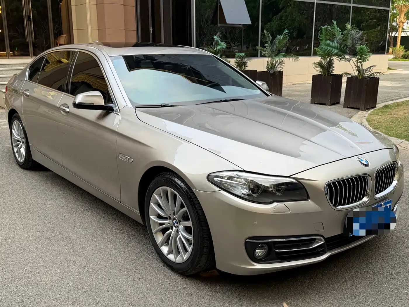 BMW 5 Series 2017 525Li Luxury Design Package фото 3