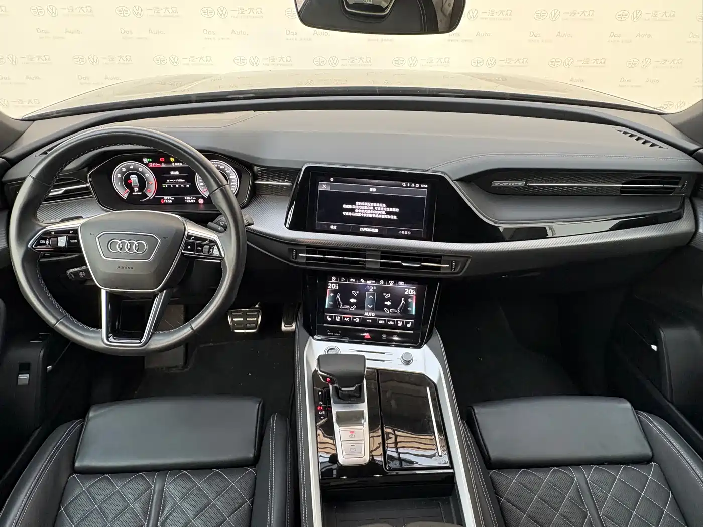 AUDI Q6