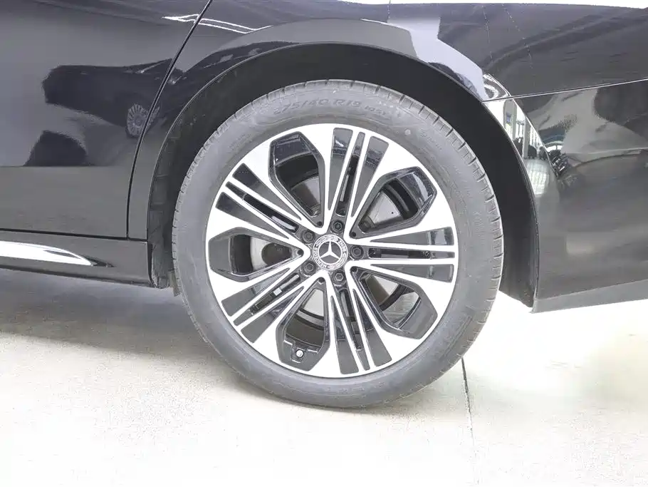 Mercedes-Benz E-Class 2025 Facelift E 300 L Luxury фото 33