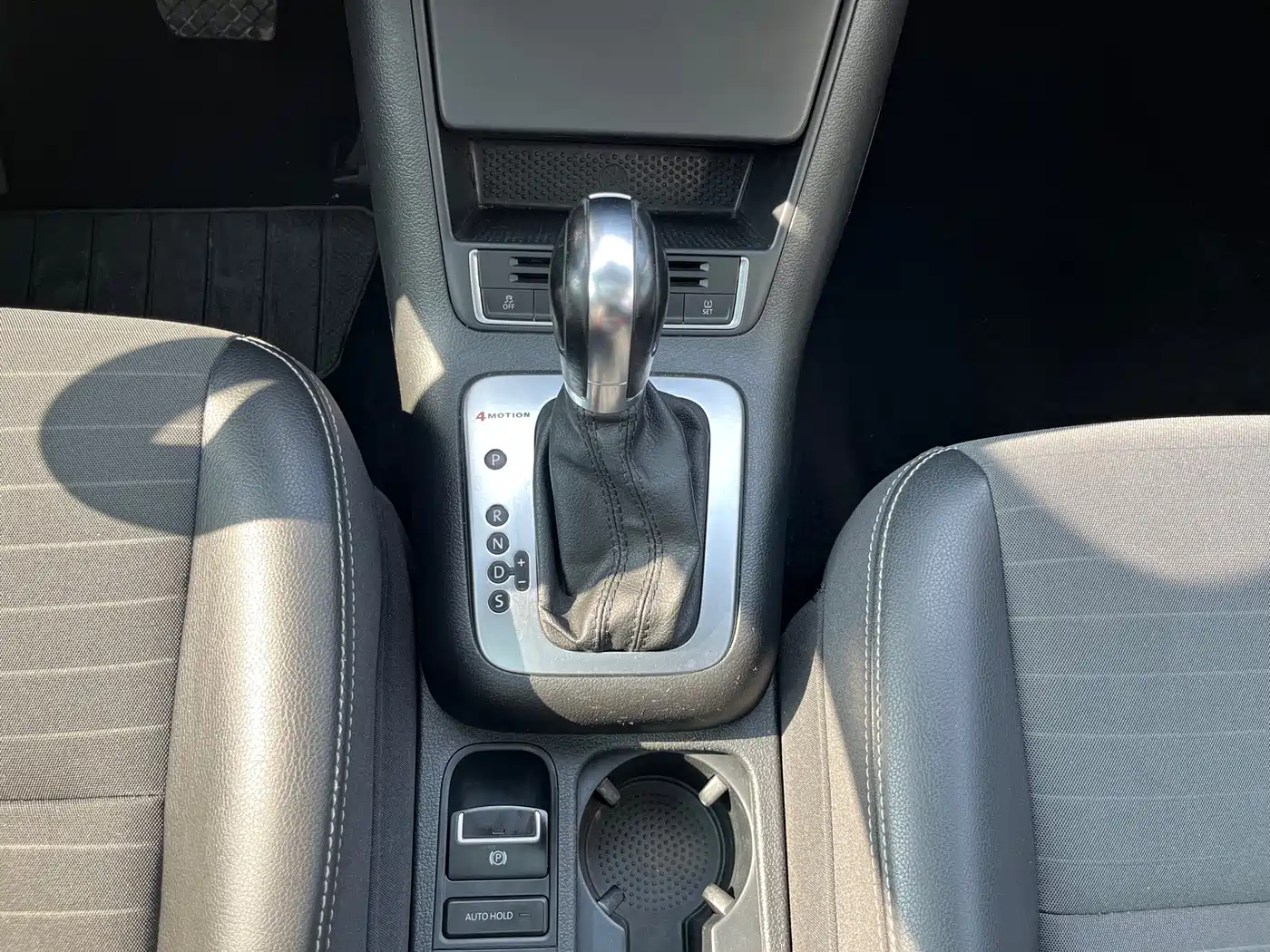 Volkswagen Tiguan 2016 Model 300TSI Automatic 4WD Trend Vision Edition фото 12