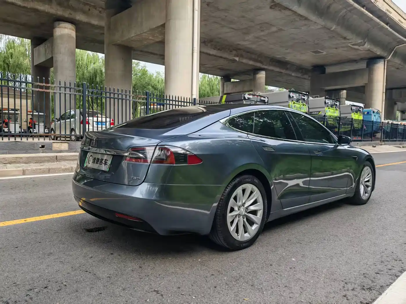 Tesla Model S 2019 2017 Model S 75D Standard Range